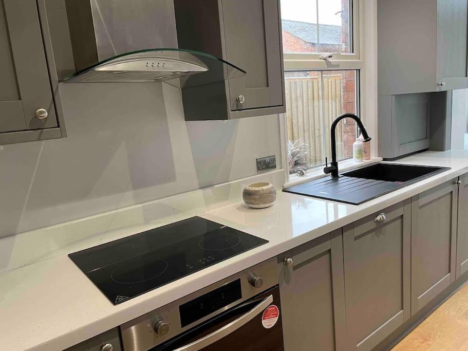 May Cottage In Stratford Upon Avon Екстер'єр фото